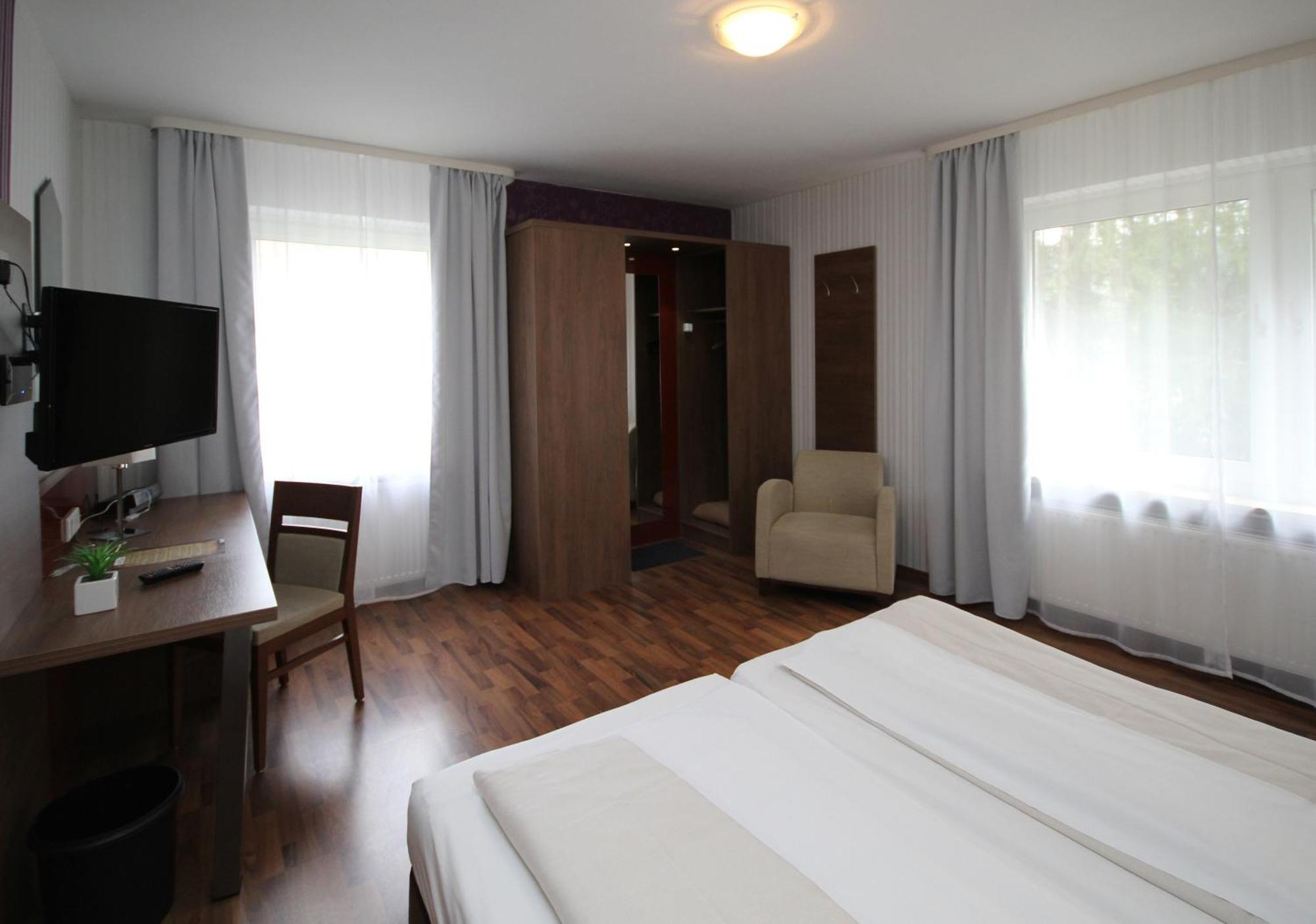 เยนุสกาสท์โฮฟ ฟุลดาเควลเลอ แอนด์ แบรค์โฮฟ วัสเซอร์คุพเพอ Hotel เกอร์สเฟลด์ ภายนอก รูปภาพ