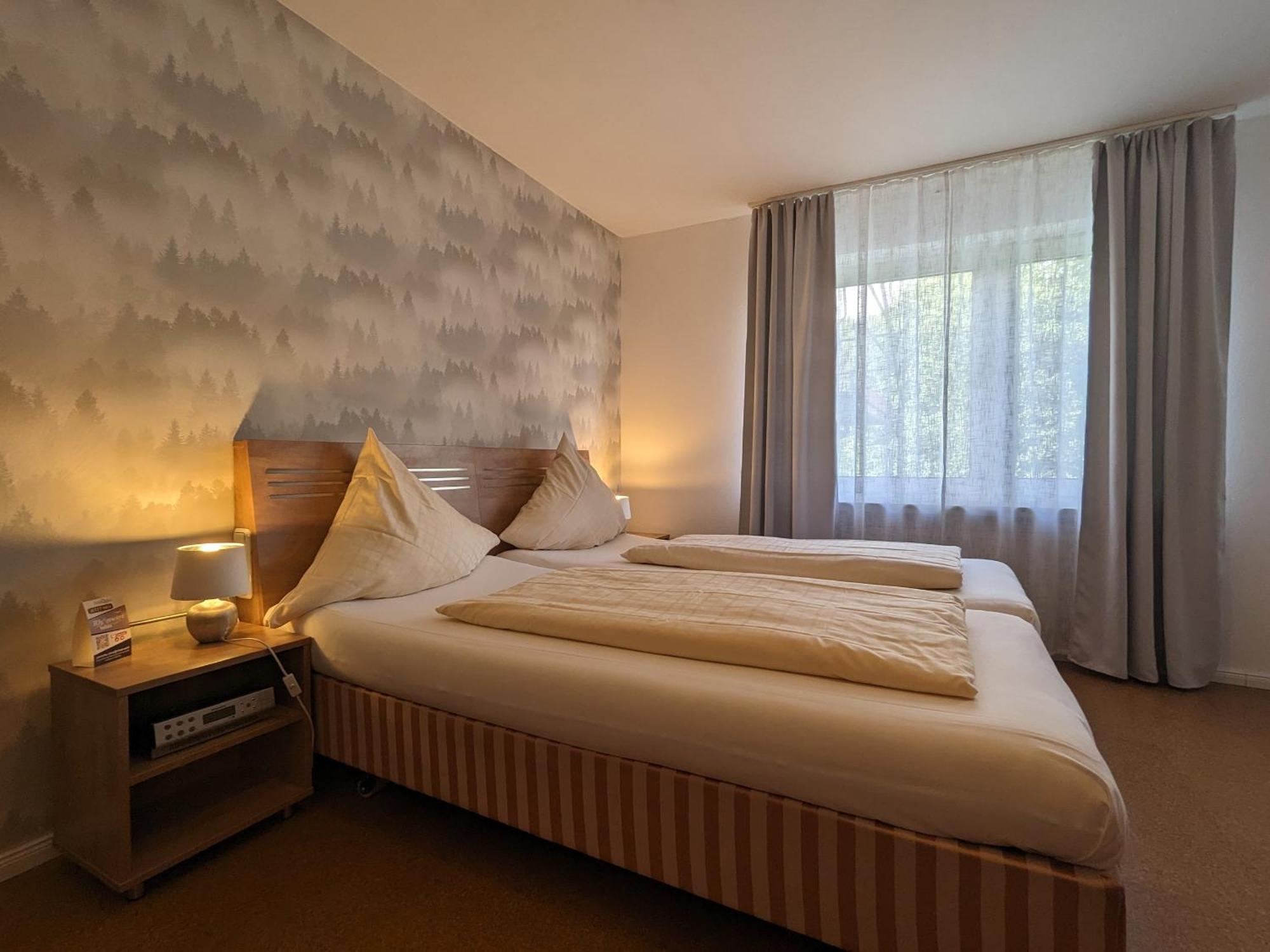 เยนุสกาสท์โฮฟ ฟุลดาเควลเลอ แอนด์ แบรค์โฮฟ วัสเซอร์คุพเพอ Hotel เกอร์สเฟลด์ ห้อง รูปภาพ