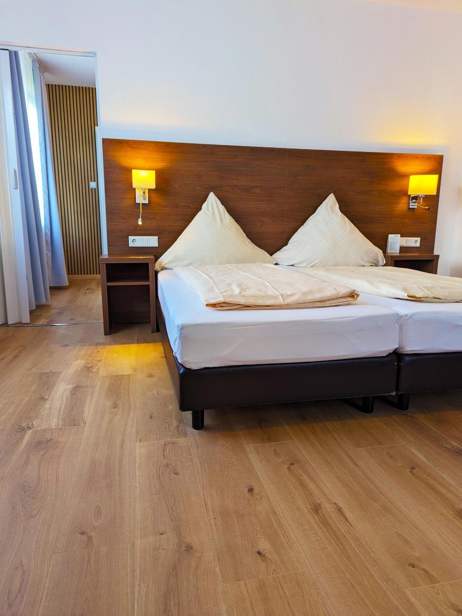 เยนุสกาสท์โฮฟ ฟุลดาเควลเลอ แอนด์ แบรค์โฮฟ วัสเซอร์คุพเพอ Hotel เกอร์สเฟลด์ ภายนอก รูปภาพ