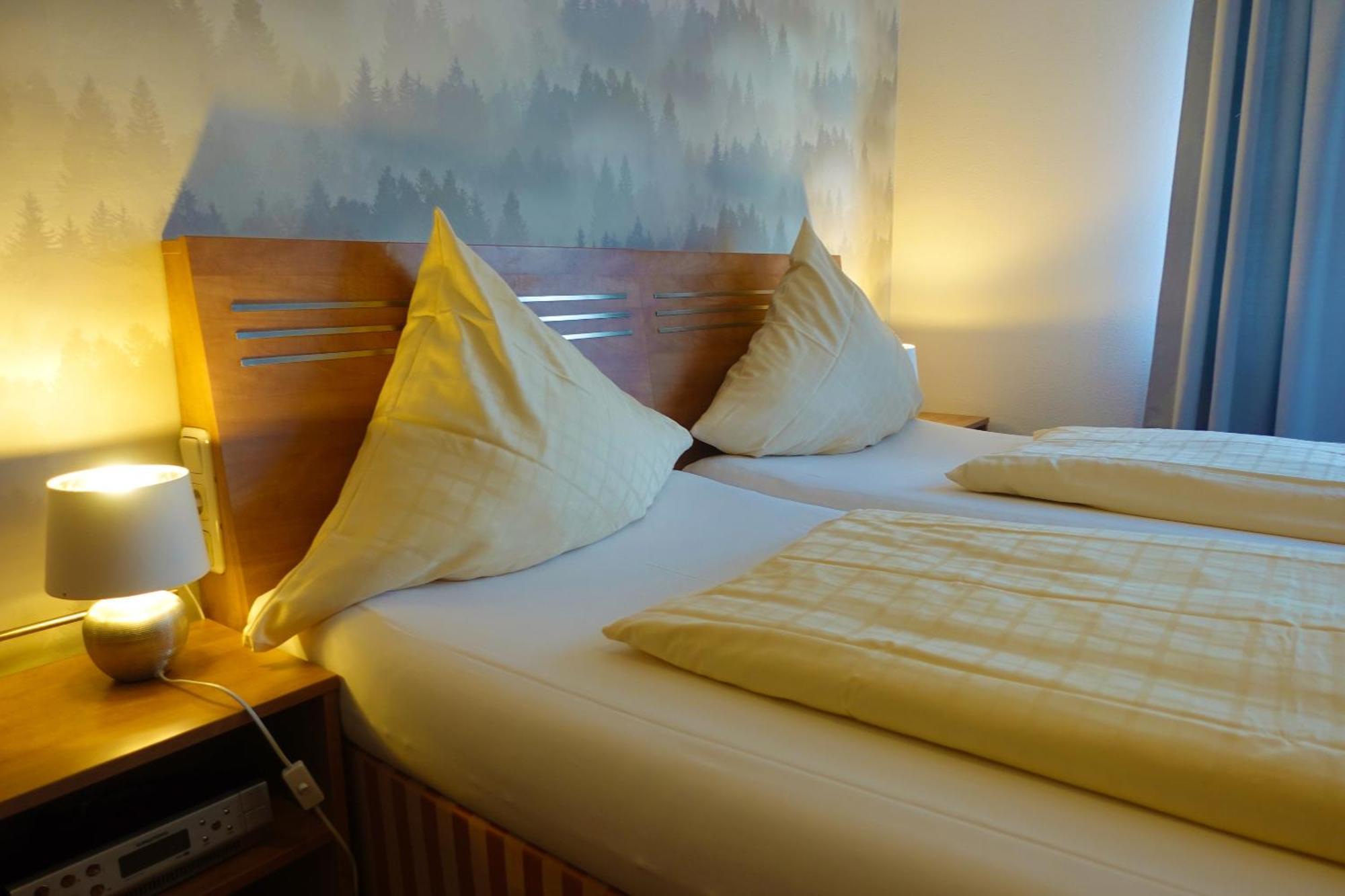 เยนุสกาสท์โฮฟ ฟุลดาเควลเลอ แอนด์ แบรค์โฮฟ วัสเซอร์คุพเพอ Hotel เกอร์สเฟลด์ ภายนอก รูปภาพ