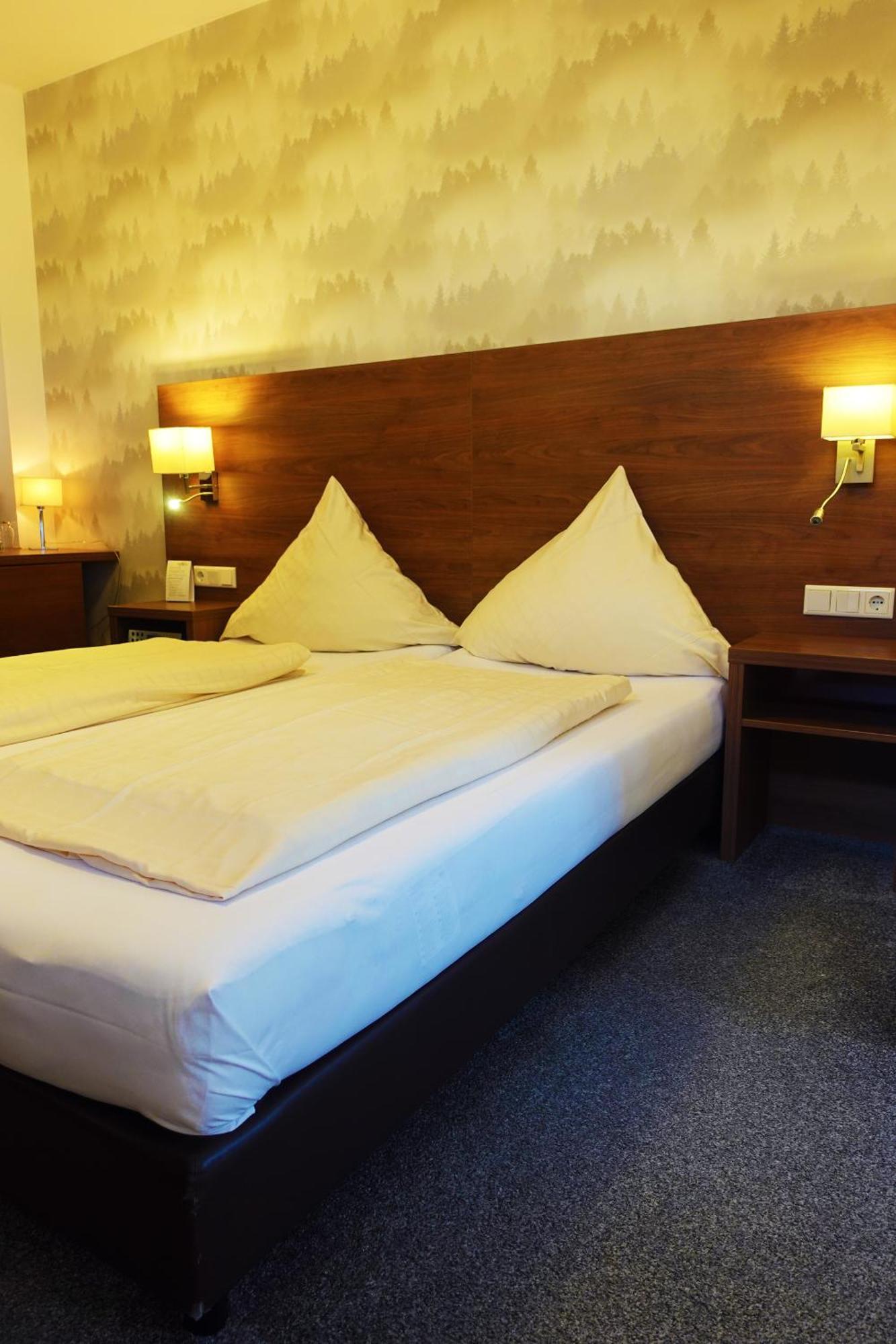 เยนุสกาสท์โฮฟ ฟุลดาเควลเลอ แอนด์ แบรค์โฮฟ วัสเซอร์คุพเพอ Hotel เกอร์สเฟลด์ ห้อง รูปภาพ